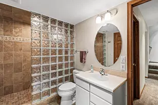 2714 Shadow Wood Ct, Chaska, MN 55318 - Photo 16