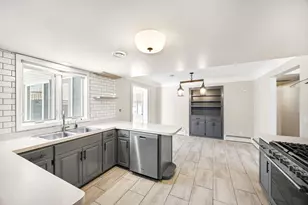 756 Maple St NE, Hutchinson, MN 55350 - Photo 4