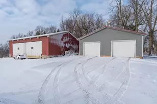 57821 300th St, Winthrop, MN 55396 - Photo 24