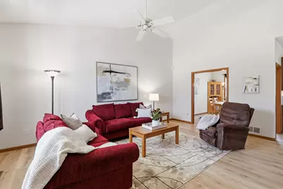 3420 N View Bay, Woodbury, MN 55125 - Photo 4