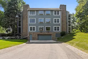 3000 St Albans Mill Rd, Hopkins, MN 55305 - Photo 4