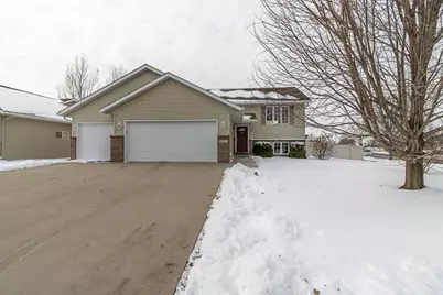 612 Saint Andrews Drive, Mankato, MN 56001 - Photo 1