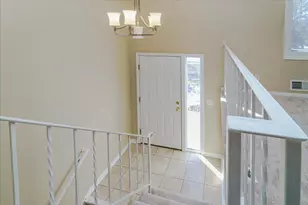 10326 Balsam Ln, Eden Prairie, MN 55347 - Photo 6