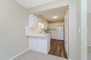 10326 Balsam Ln, Eden Prairie, MN 55347 - Photo 12