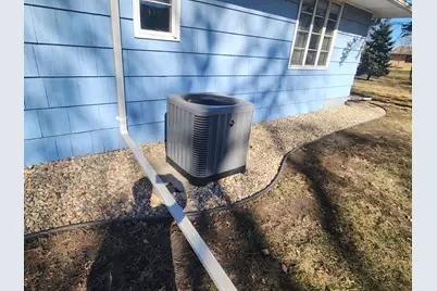 607 4th Avenue SE, Pipestone, MN 56164 - Photo 4