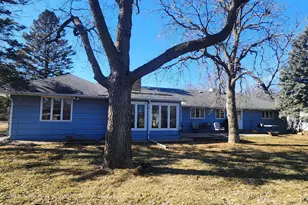 607 4th Ave SE, Pipestone, MN 56164 - Photo 6