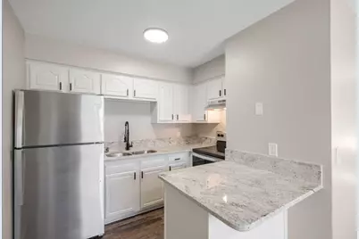 2081 Hillview Road, Mounds View, MN 55112 - Photo 4