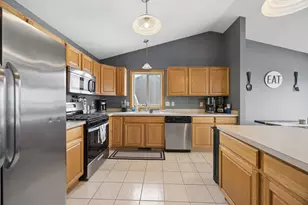 203 Quail Dr, Montrose, MN 55363 - Photo 8