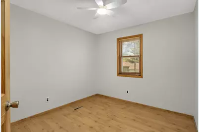 8635 Oakland Avenue S, Bloomington, MN 55420 - Photo 16
