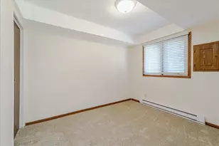 10390 Juniper Ln, Eden Prairie, MN 55347 - Photo 30