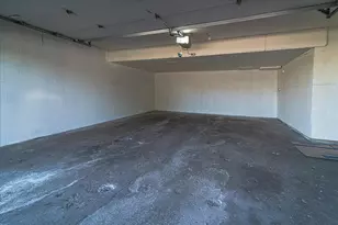 10390 Juniper Ln, Eden Prairie, MN 55347 - Photo 32