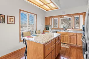 14326 Peninsula Point Dr, Savage, MN 55378 - Photo 4