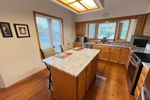 14326 Peninsula Point Dr, Savage, MN 55378 - Photo 4