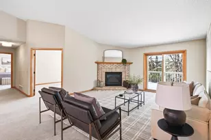 4119 Thornhill Ln, Vadnais Heights, MN 55127 - Photo 4