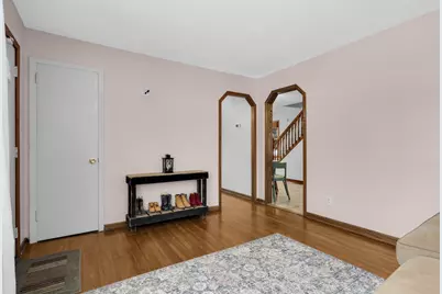 2751 York Avenue N, Robbinsdale, MN 55422 - Photo 4