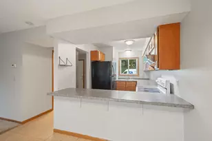 695 E Burnsville Pkwy, Burnsville, MN 55337 - Photo 24