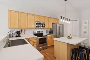 885 Braunworth Ct, Chaska, MN 55318 - Photo 12