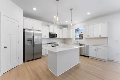 7550 Upper 42nd Street N, Oakdale, MN 55128 - Photo 8