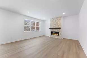 7550 Upper 42nd St N, Oakdale, MN 55128 - Photo 6