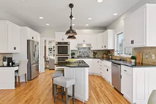 7604 Delaney Blvd, Edina, MN 55439 - Photo 18