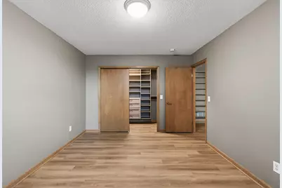 528 Wildflower, Burnsville, MN 55306 - Photo 26