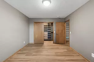 528 Wildflower, Burnsville, MN 55306 - Photo 26