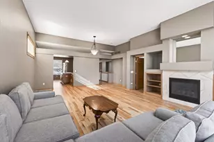 528 Wildflower, Burnsville, MN 55306 - Photo 8