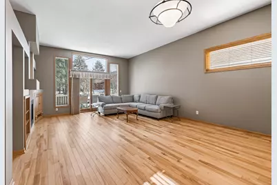 528 Wildflower, Burnsville, MN 55306 - Photo 6