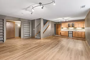 528 Wildflower, Burnsville, MN 55306 - Photo 22