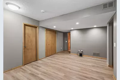 528 Wildflower, Burnsville, MN 55306 - Photo 28