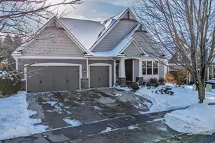 16899 E Lake Dr, Lakeville, MN 55044 - Photo 4