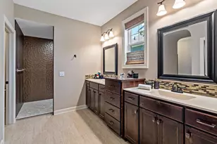 16899 E Lake Dr, Lakeville, MN 55044 - Photo 32