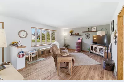 34782 Knollcrest, Waseca, MN 56093 - Photo 2