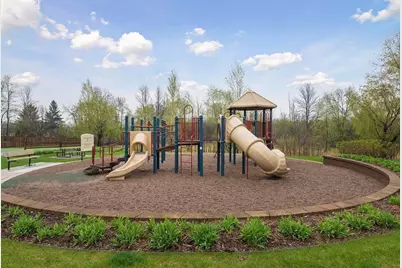 18624 48th Avenue N, Plymouth, MN 55446 - Photo 36