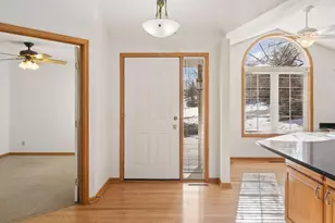 6604 Chadwick Dr, Savage, MN 55378 - Photo 4