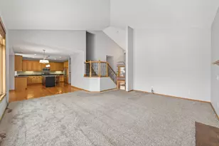 21183 Ivory Ln, Lakeville, MN 55044 - Photo 4