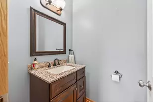 21183 Ivory Ln, Lakeville, MN 55044 - Photo 14