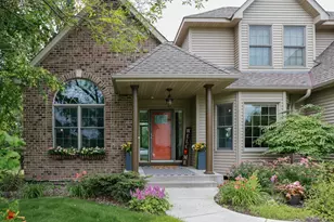 21183 Ivory Ln, Lakeville, MN 55044 - Photo 2