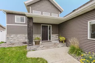 1809 42nd St S, Moorhead, MN 56560 - Photo 2