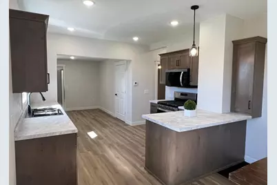 104 6th Avenue E, Ellendale, MN 56026 - Photo 6