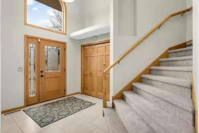 7373 Moonlight Lane, Eden Prairie, MN 55346 - Photo 4