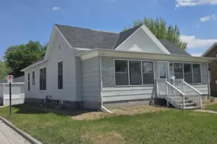 309 S Jefferson St, Redwood Falls, MN 56283 - Photo 2
