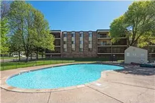 10441 Greenbrier Rd, Minnetonka, MN 55305 - Photo 18