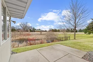 8540 Stratford Ln, Brooklyn Park, MN 55443 - Photo 6