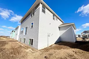 2471 Tyrone Dr S, Shakopee, MN 55379 - Photo 24