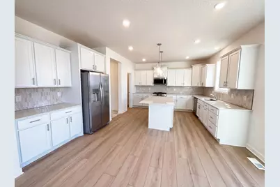 2471 Tyrone Drive S, Shakopee, MN 55379 - Photo 8