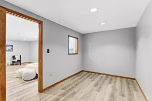 51 White Bear Ave S, Saint Paul, MN 55106 - Photo 24