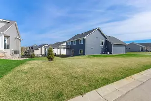 18591 Hexham Ln, Lakeville, MN 55044 - Photo 6