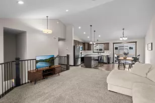 18591 Hexham Ln, Lakeville, MN 55044 - Photo 14