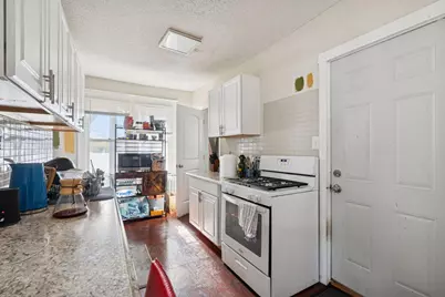 694 Central Avenue W, Saint Paul, MN 55104 - Photo 26
